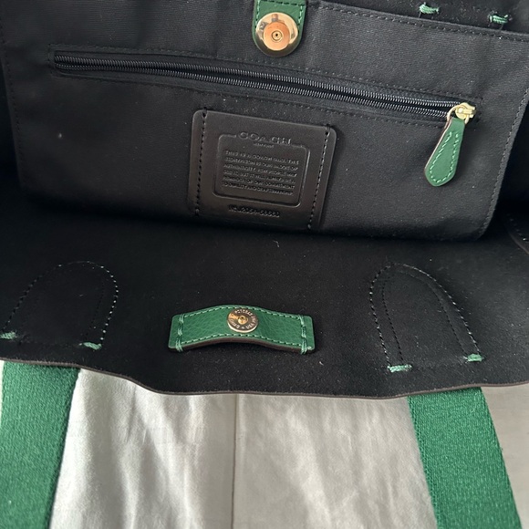 Green Coach Tote NWOT - Picture 4 of 5